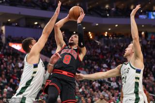 表现低迷以 表现低迷以